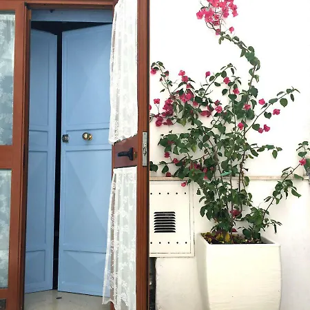 La Casina Fratti 度假居 奥斯图尼